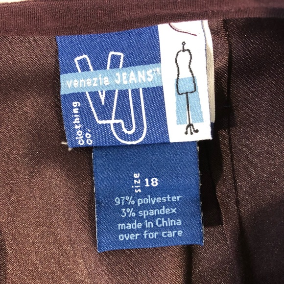 Venezia Jeans Maroon Stretch Skirt - Picture 4 of 8